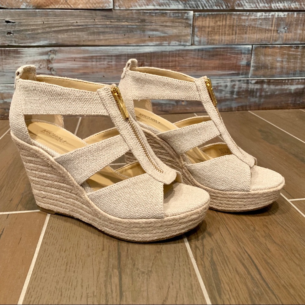NEVER WORN Michael KORS Jean style wedge size 6.5